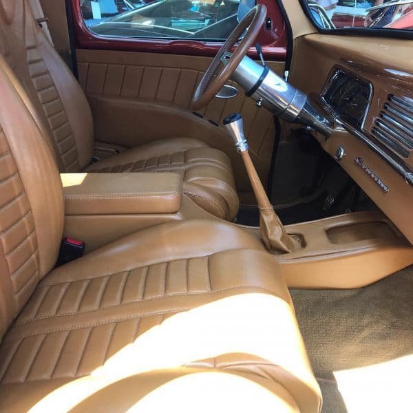 interior studebaker caramelo